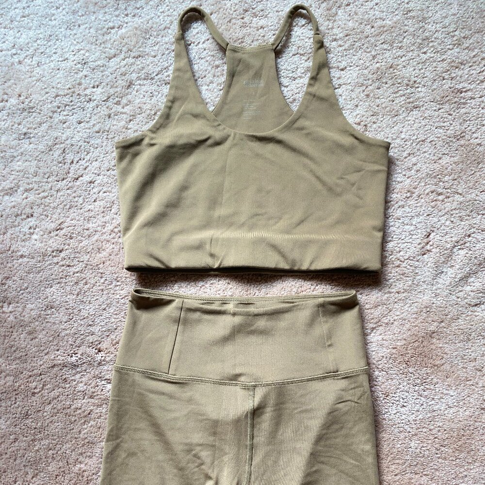 Girlfriend Collective althletic set - NEVER WORN